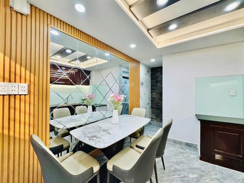 Bán nhà vị trí cực đẹp thích quảng đức phú nhuận sát mặt tiền