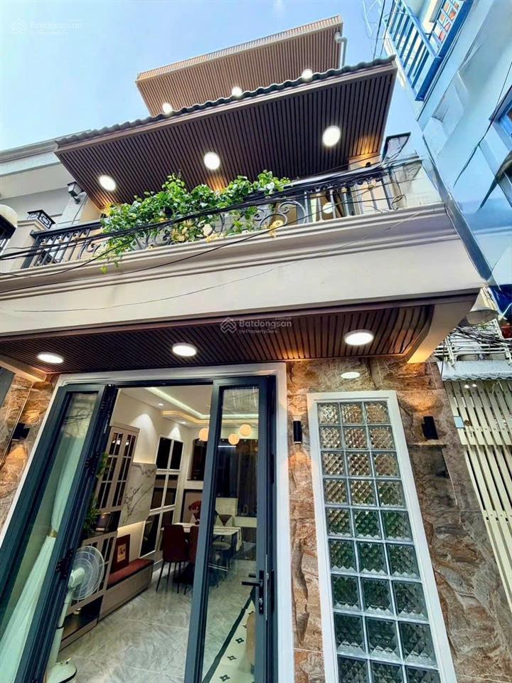 Bán nhà đẹp huỳnh văn bánh, p13, phú nhuận, hẻm vip