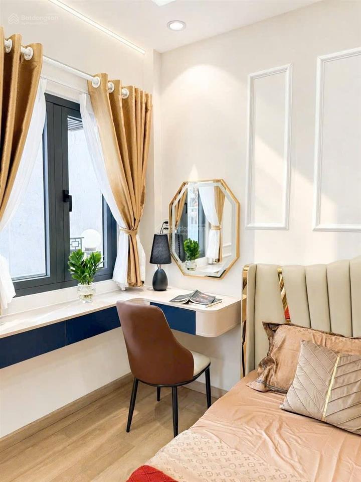 Bán nhà đẹp huỳnh văn bánh, p13, phú nhuận, hẻm vip