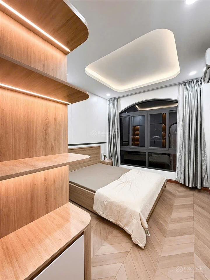 Bán nhà đẹp võ văn tần, phường 5, quận 3, sát mặt tiền
