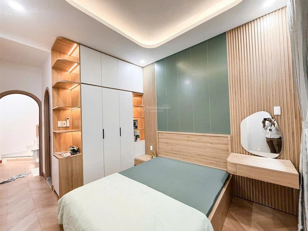 Bán nhà đẹp võ văn tần, phường 5, quận 3, sát mặt tiền