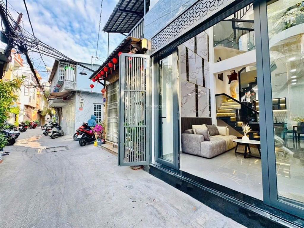 Bán nhà tuyệt đẹp đường nguyễn kiệm p3 gò vấp giá chỉ hơn 5 tỷ