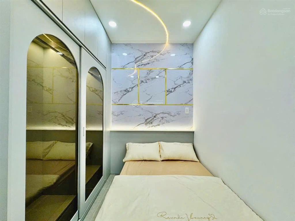 Bán nhà tuyệt đẹp đường nguyễn kiệm p3 gò vấp giá chỉ hơn 5 tỷ