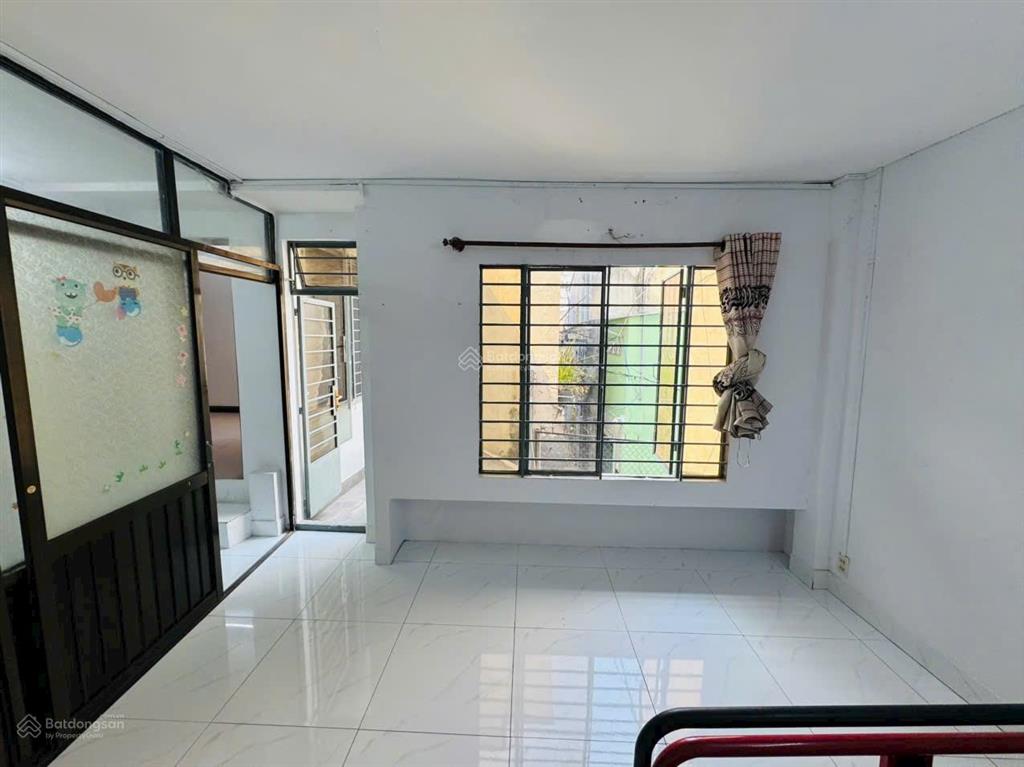 Bán nhà giá rẻ 56 mét đường văn cao tân phú chỉ 4.5 tỷ