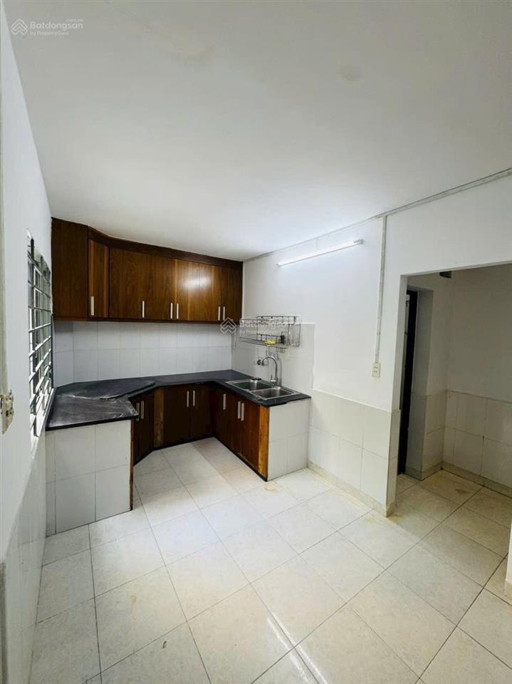 Bán nhà giá rẻ 56 mét đường văn cao tân phú chỉ 4.5 tỷ