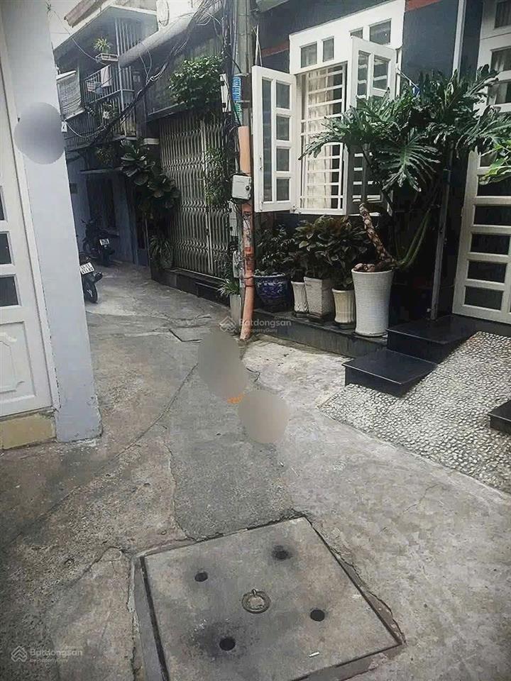 Bán nhà huỳnh văn bánh phú nhuận sát mặt tiền giá rẻ chỉ 3 tỷ