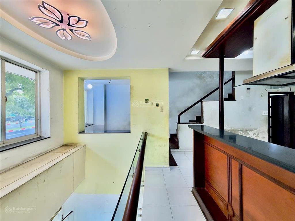 Bán nhà mặt tiền phạm văn đồng gò vấp giá rẻ