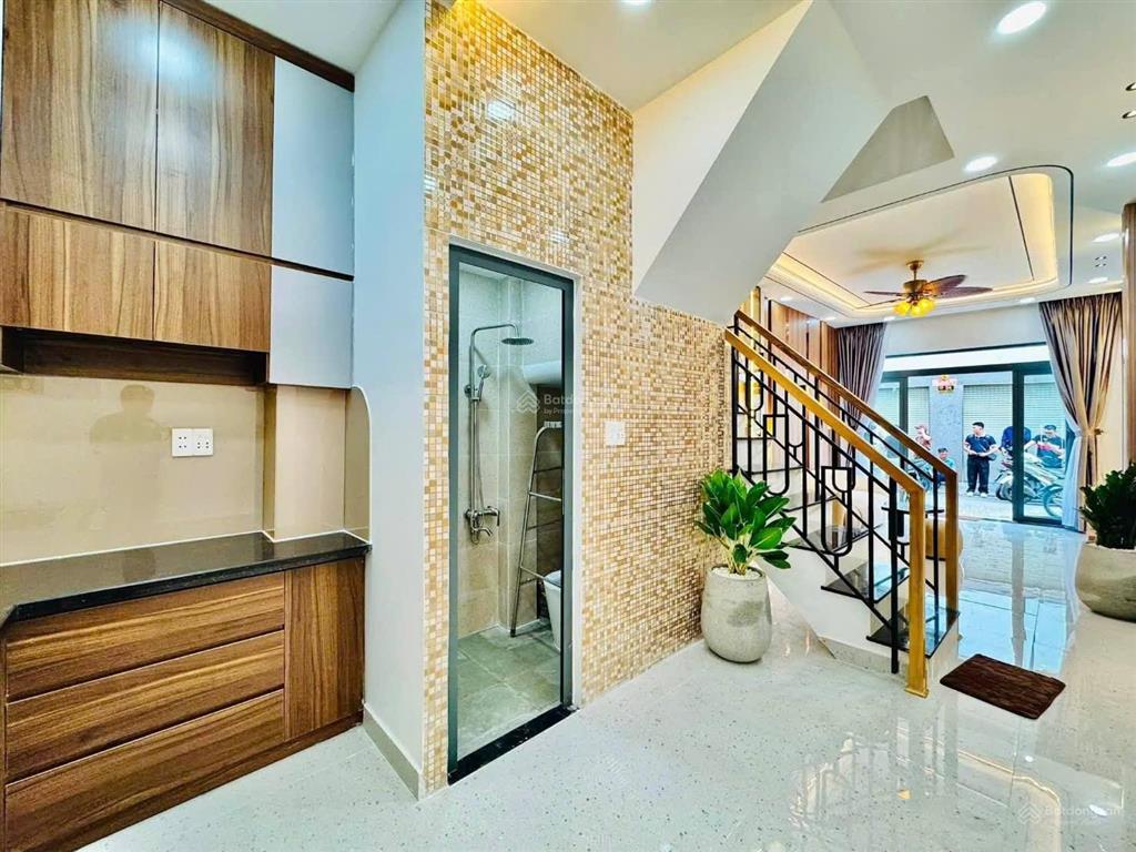 Bán nhà mặt tiền duy tân p13 phú nhuận kinh doanh tốt giá tốt