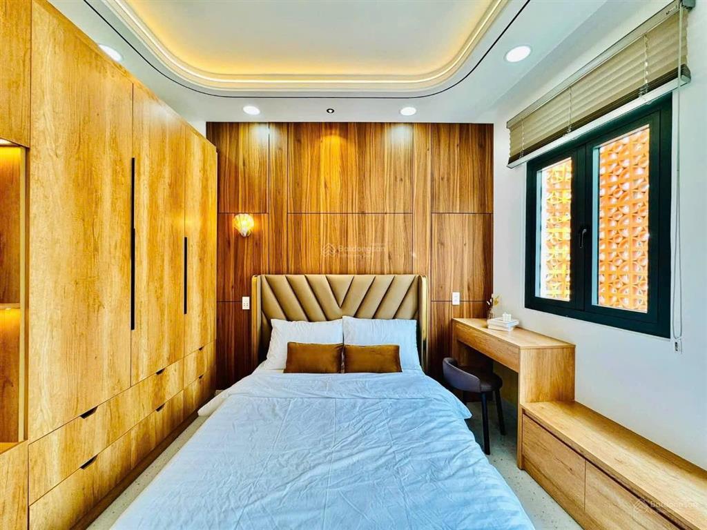 Bán nhà mặt tiền duy tân p13 phú nhuận kinh doanh tốt giá tốt