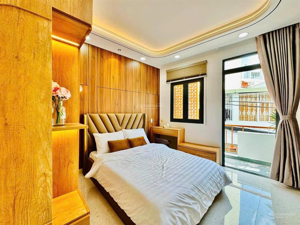 Bán nhà mặt tiền duy tân p13 phú nhuận kinh doanh tốt giá tốt