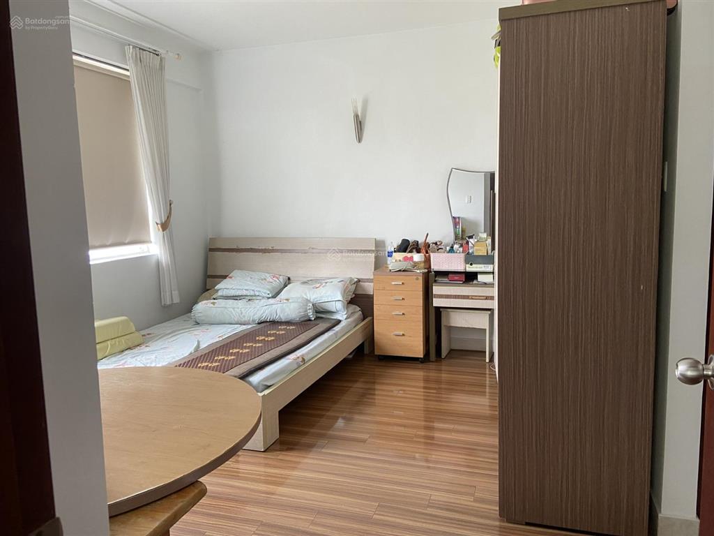 Cần cho thuê căn hộ hùng vương plaza p12, q5, dt 130m2, 3 phòng ngủ, 3 wc, giá 23 triệu/th