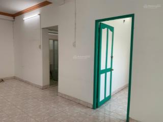 Cần bán gấp căn hộ phan văn trị q5,dt 54m2 gồm 1 pn, 2wc( có thể sửa thành 2 phòng ) nhà có sổ hồng