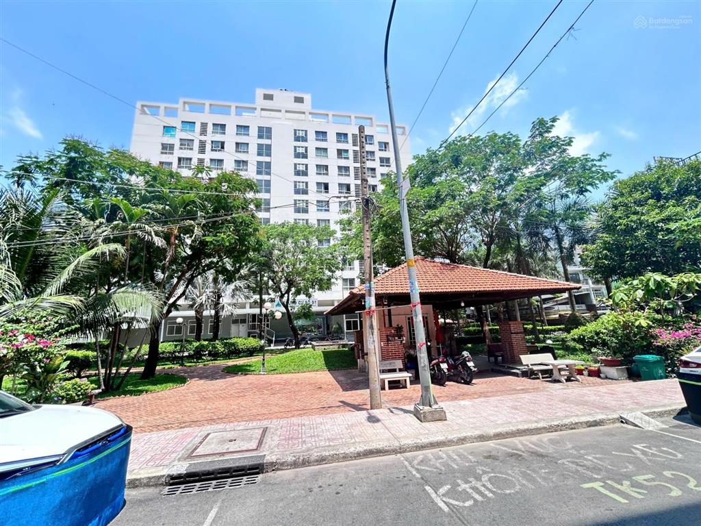 Cần bán chung cư 52 phạm hùng quận 8, diện tích 49 m2, 2 phòng ngủ, 1wc, giá bán 2.8 tỷ