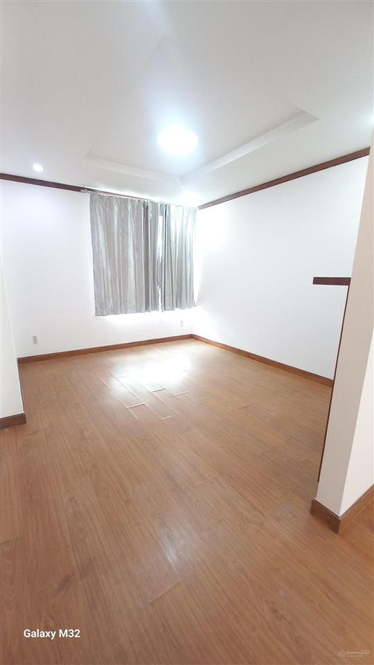 Cần cho thuê căn hộ giai việt  tạ quang bửu, phường chánh hưng. dt 150m, 3pn 2wc nhà sạch đẹp,
