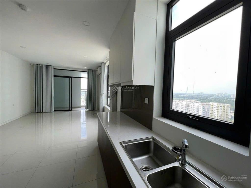 Cần bán căn hộ officetel central premium số 854 tạ quang bửu, p5, q8. dt 44m2, giá 2.9 tỷ chốt