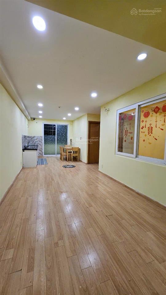 Cần cho thuê căn hộ starlight q6, dt 60m2, 2 phòng ngủ, 1 wc, giá thuê 8 tr/th, nhà trống