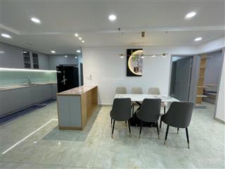 Giá tốt nhất cần bán gấp căn hộ view gofl khu căn hộ scenic valley 1 phú mỹ hưng. ô xe hầm