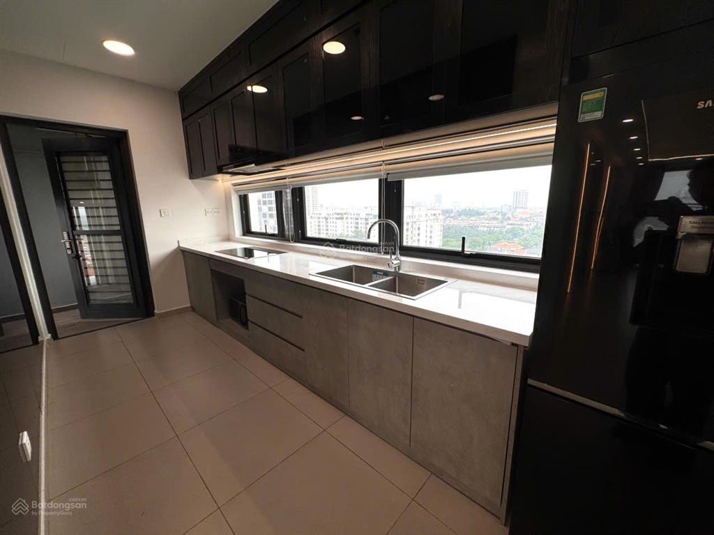 Hot cần bángấp căn hộ căn góc view biệt thự hưng phúc premier ô xe hầm sẵn hợp đồng thuê giá cao