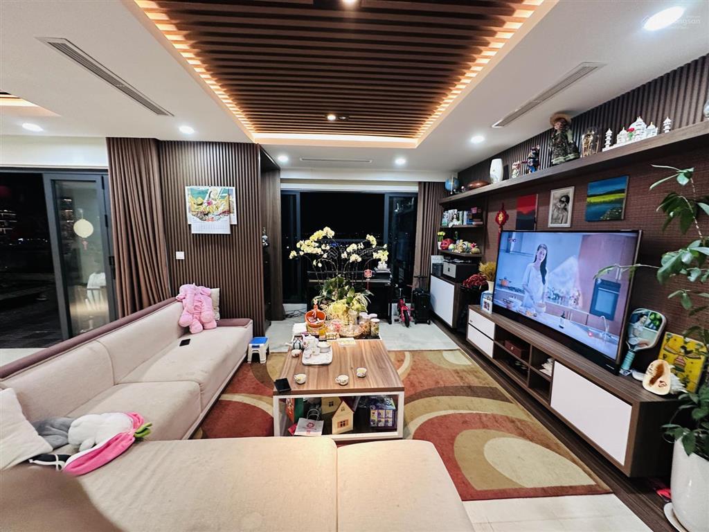 Bán căn hộ park premium view sân golf có thang riêng full nội thất  0862 292 ***
