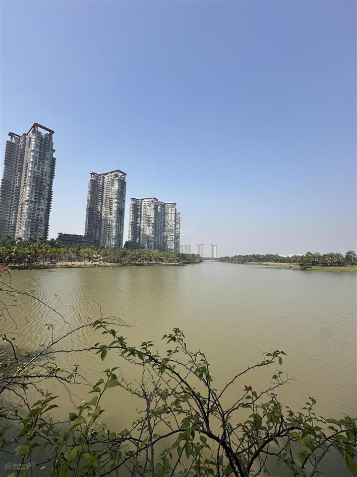 Bán căn hộ park premium view sân golf có thang riêng full nội thất  0862 292 ***