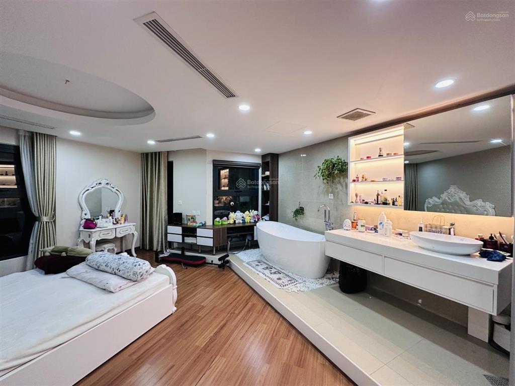 Bán căn hộ park premium view sân golf có thang riêng full nội thất  0862 292 ***