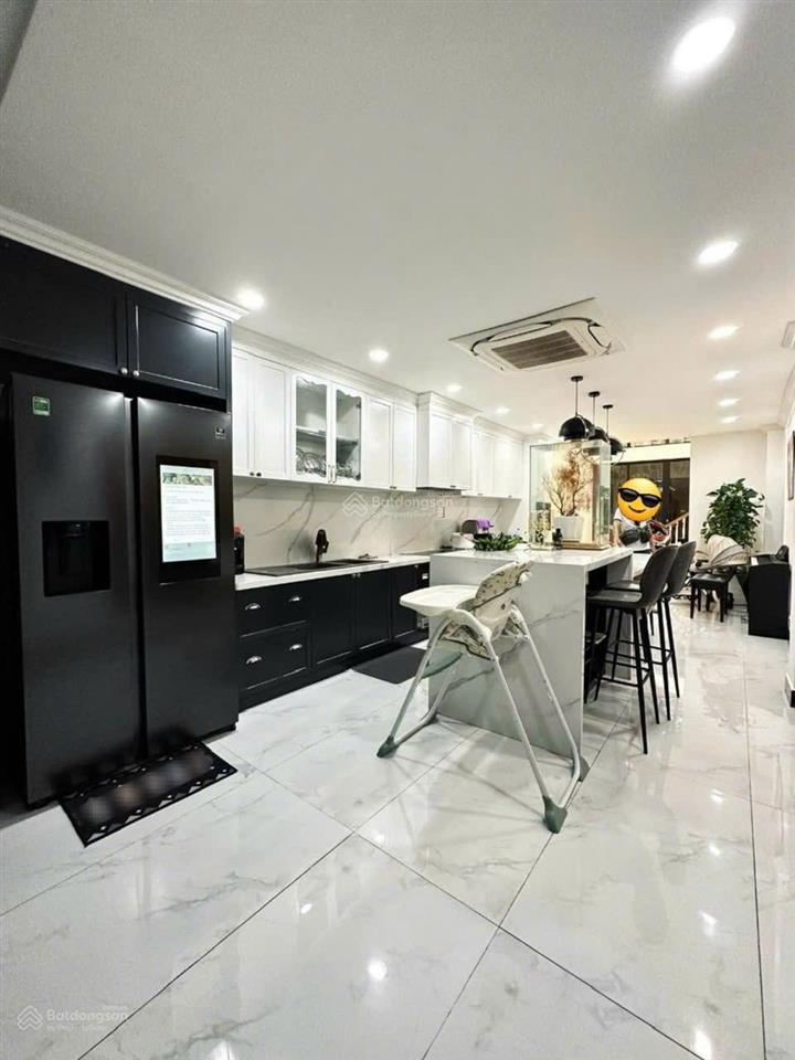 Hiếm trên thị trường dương quảng hàm hẻm xe hơi thông 68m đúc 4 tầng sổ riêng nhỉnh 6 tỷ