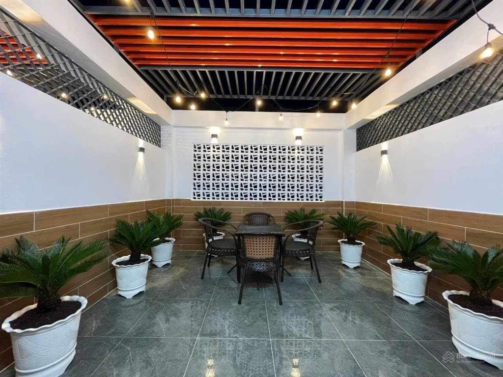 Bán gấp nhà riêng ở đường dương quảng hàm, hẻm thông thoáng, full nội thất, 52m², nhỉnh 6 đồng