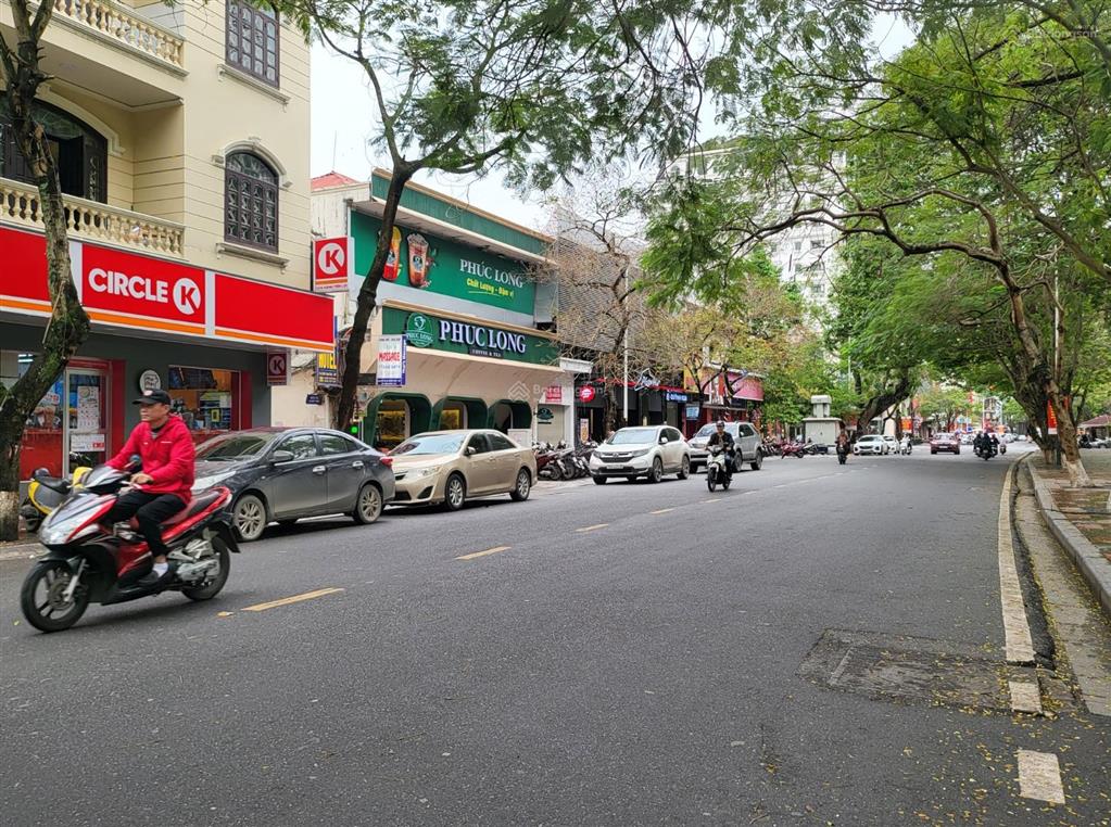 Tòa nhà mặt đường trần phú, vị trí trung tâm  bàn giao full công năng  pccc