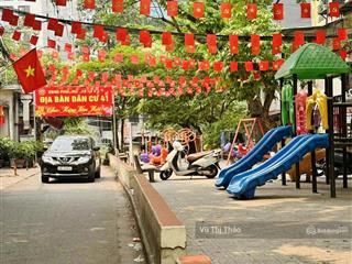 Cần tiền bán gấp nhà tập thể quỳnh mai, mùng 8/3, 60m, 2 ngủ, nhà đẹp, thoáng, ô tô đỗ cửa, sổ sẵn