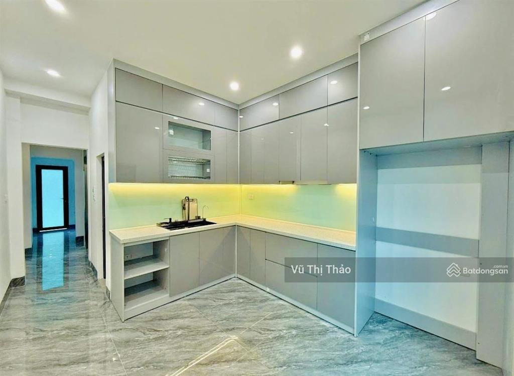 Chính chủ bán nhà tập thể phương mai, kim liên, 80m, 4 ngủ, 2wc, chia 2 căn hộ, ô tô đỗ cửa