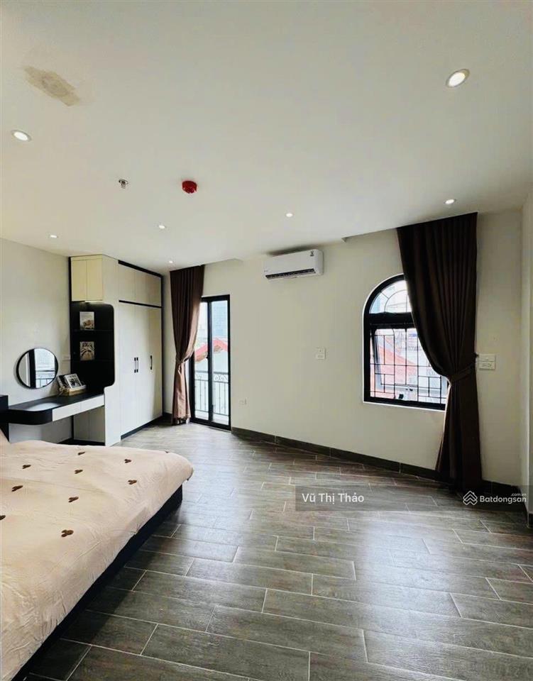 Chính chủ bán chung cư thái hà, đống đa, sổ đỏ 71m, lô góc, siêu thoáng, có bãi xe để ô tô xe máy.