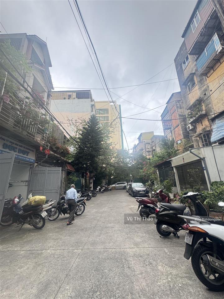 Chính chủ bán nhà tập thể võ thị sáu, quỳnh mai, 45m, 2 ngủ, lô góc, có sân trồng cây, ô tô đỗ cửa.