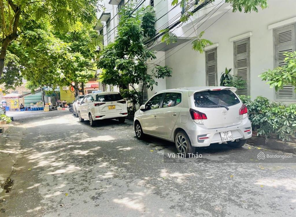 Chính chủ bán nhà tập thể láng hạ, thái hà, đống đa, tầng thấp, 80m, 3 ngủ, lô góc, ô tô đỗ cửa