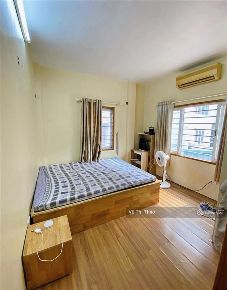 Chính chủ bán nhà tập thể láng hạ, thái hà, 120m2, 4 ngủ, 2wc, lô góc, có sân để xe ô tô miễn phí