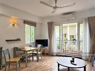 Chính chủ bán nhà tập thể láng hạ, thái hà, 120m2, 4 ngủ, 2wc, lô góc, có sân để xe ô tô miễn phí