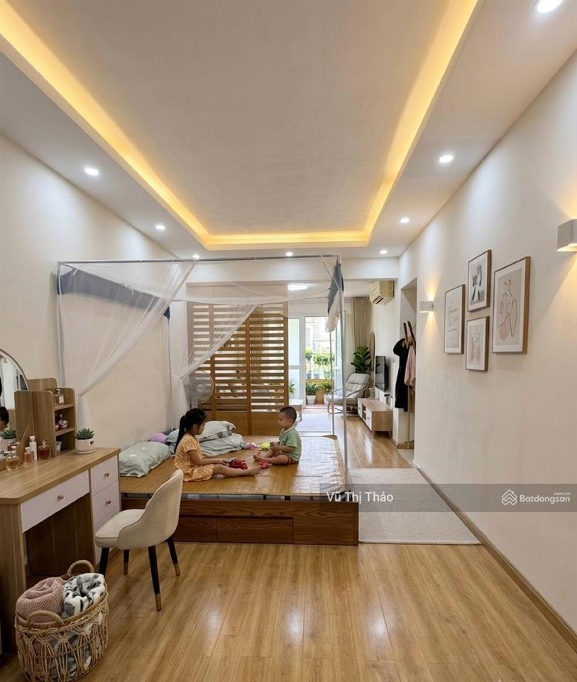 Chính chủ bán nhà tập thể tầng 2 chùa bộc, 70m2, nhà dân, có bãi xe, sổ lâu dài, dt sổ to, bán gấp