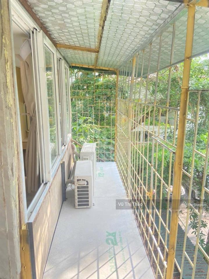 Chính chủ bán nhà tập thể tầng 2 chùa bộc, 70m2, nhà dân, có bãi xe, sổ lâu dài, dt sổ to, bán gấp