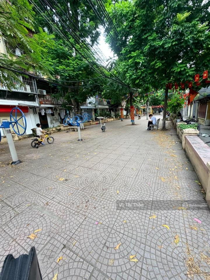 Chính chủ bán nhà tập thể tầng 2 chùa bộc, 70m2, nhà dân, có bãi xe, sổ lâu dài, dt sổ to, bán gấp