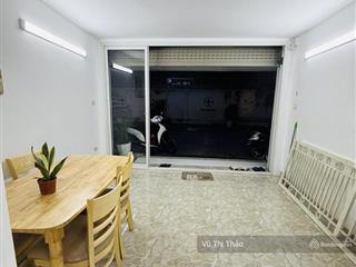 Chính chủ cho thuê tập thể tầng 1 phương mai, 50m2 ô tô đỗ cửa, vừa ở vừa kd tốt, không làm hàng ăn