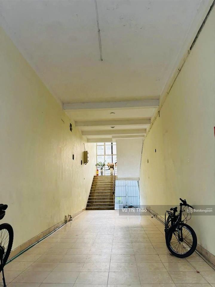 Chính chủ bán nhà chung cư láng hạ, đống đa, sổ đỏ 64m, nhà dân nguyên bản, thoáng, sáng, có bãi xe
