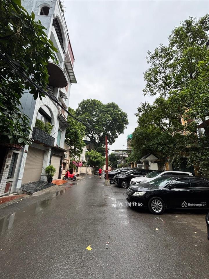 Chính chủ bán nhà tập thể tầng 1 nguyên hồng, đống đa, 70m, sổ đỏ chính chủ, full nội thất