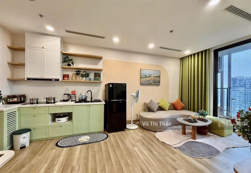 Chính chủ bán 2 sàn nhà tập thể 100m2, kim mã, sổ đỏ lâu dài, ô tô đỗ cửa, nhà rất thoáng, bán gấp