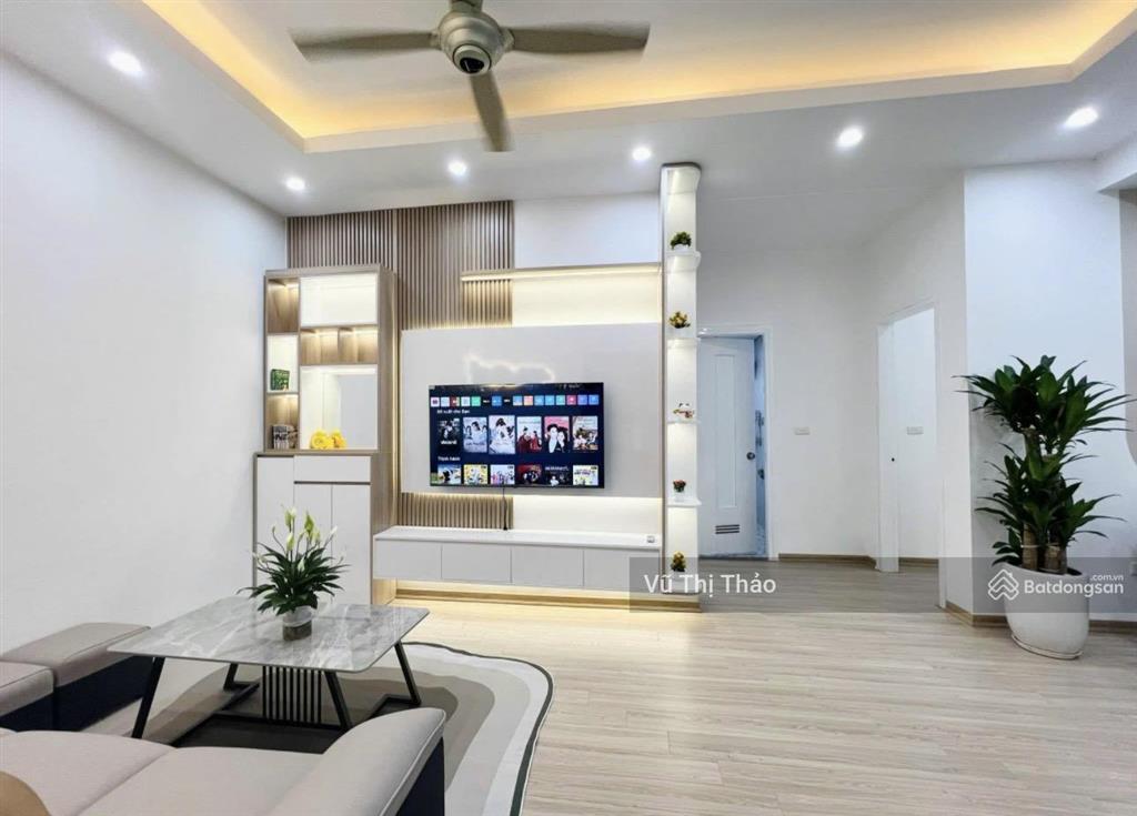 Chính chủ bán nhà chung cư kim mã, đào tấn, 68m, sổ lâu dài, nhà đẹp thoáng, thang máy chạy vèo vèo