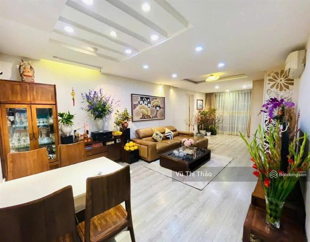 Chính chủ bán nhà chung cư kim mã, đào tấn, 68m, sổ lâu dài, nhà đẹp thoáng, thang máy chạy vèo vèo