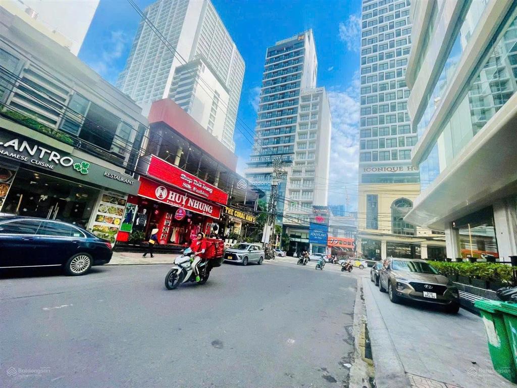 Cho thuê nhà hàng 2 mặt tiền, trung tâm phố tây hùng vương  nha trang