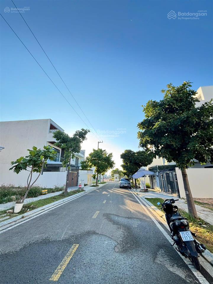 Chính chủ cần bán lô góc ngã tư gói 5 kđt mỹ gia nha trang dt 167,5m² đối diện công viên trường học