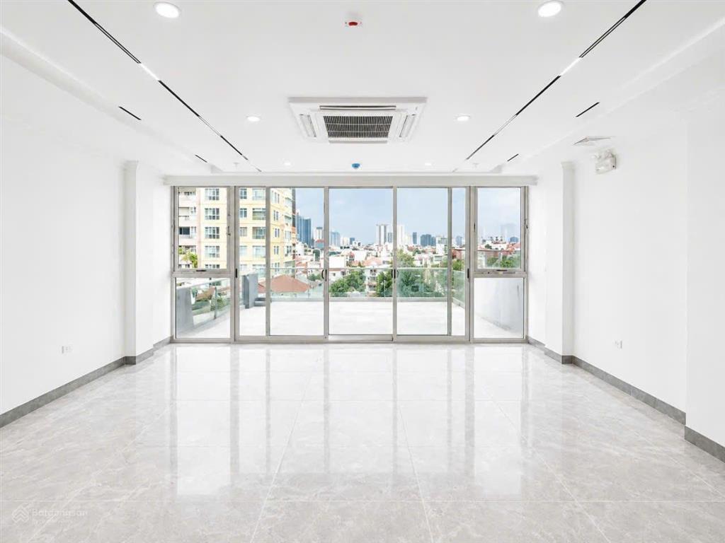 Bán nhà vp mặt phố tại hoàng ngân, 65 tỷ, 106m2, 9 tầng, 8p thông sàn, 10wc, chính chủ