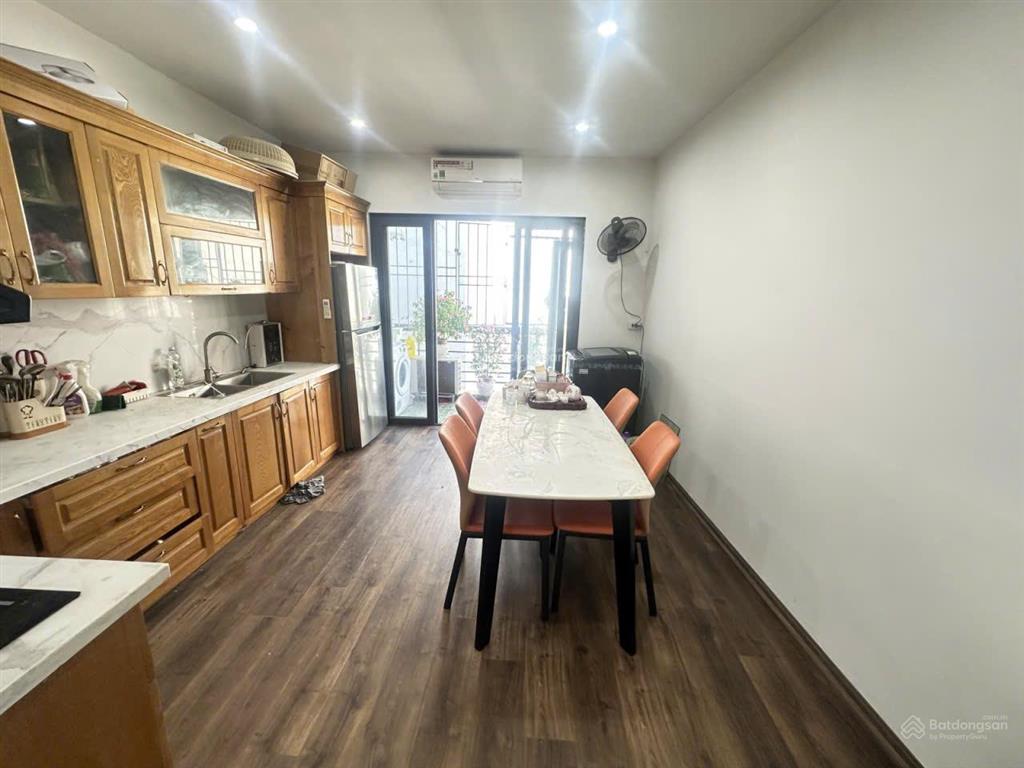 Kim ngưu 45m2 6 tầng ô tô đỗ cửa nhà đẹp ở ngay chỉ 15,5 tỷ