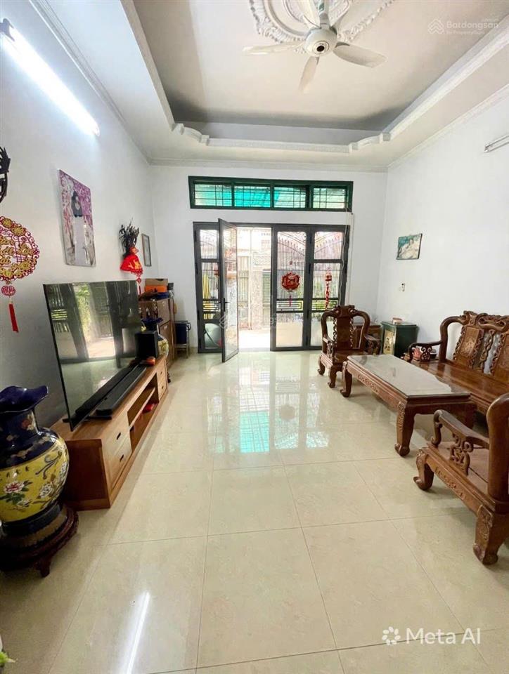 Lĩnh nam 108m2 3 tầng, ngõ thông, ô tô vào nhà 2 mặt thoáng sân ô tô riêng, giá 29 tỷ
