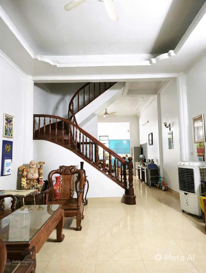 Lĩnh nam 108m2 3 tầng, ngõ thông, ô tô vào nhà 2 mặt thoáng sân ô tô riêng, giá 29 tỷ